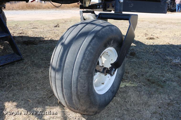 image for item DC3709 Hesston 8450 self-propelled windrower