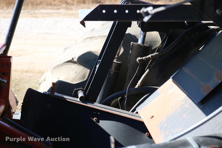 image for item DC3709 Hesston 8450 self-propelled windrower