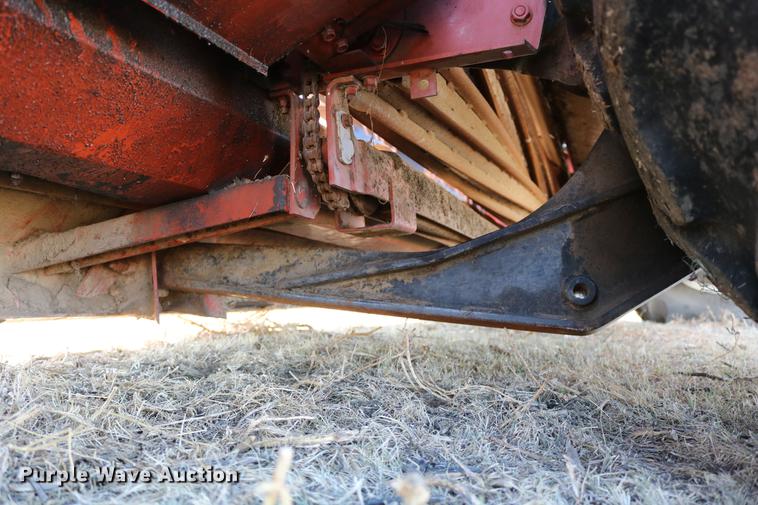 image for item DC3709 Hesston 8450 self-propelled windrower