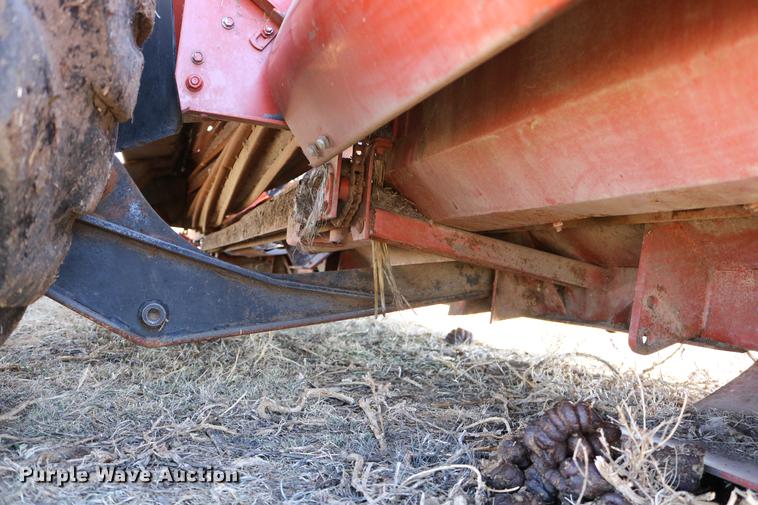 image for item DC3709 Hesston 8450 self-propelled windrower