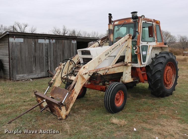 image for item DC3724 1975 Case 1175 tractor