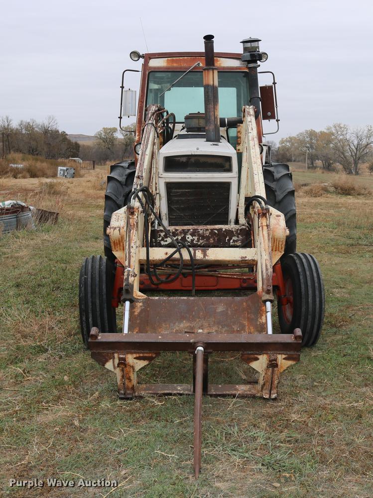 image for item DC3724 1975 Case 1175 tractor