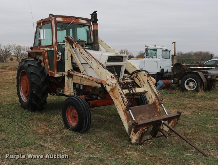 image for item DC3724 1975 Case 1175 tractor
