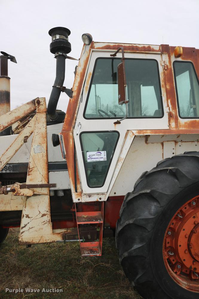 image for item DC3724 1975 Case 1175 tractor