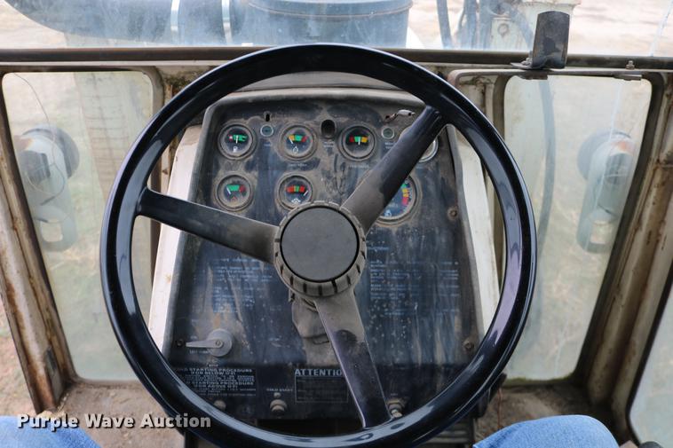 image for item DC3724 1975 Case 1175 tractor