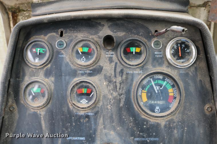 image for item DC3724 1975 Case 1175 tractor