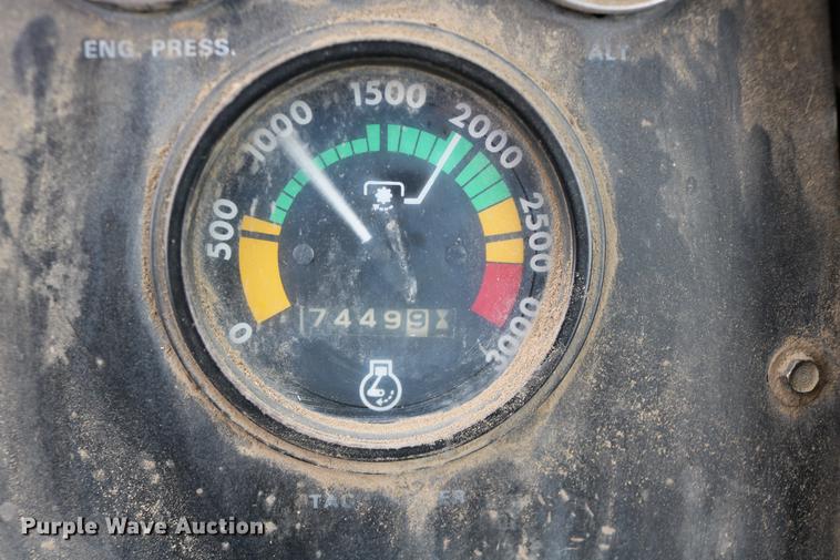 image for item DC3724 1975 Case 1175 tractor