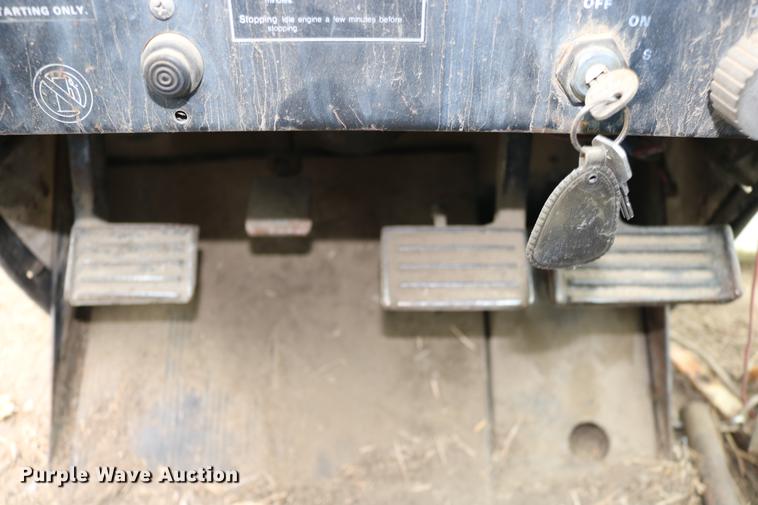 image for item DC3724 1975 Case 1175 tractor