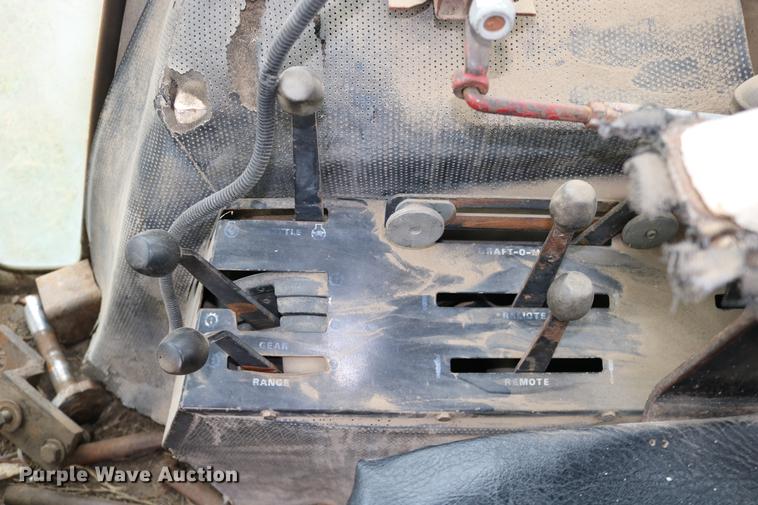 image for item DC3724 1975 Case 1175 tractor