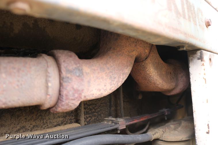 image for item DC3724 1975 Case 1175 tractor