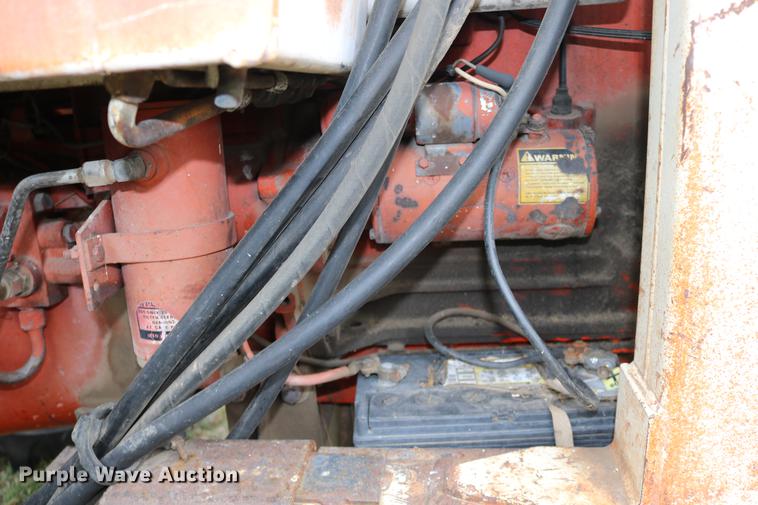 image for item DC3724 1975 Case 1175 tractor