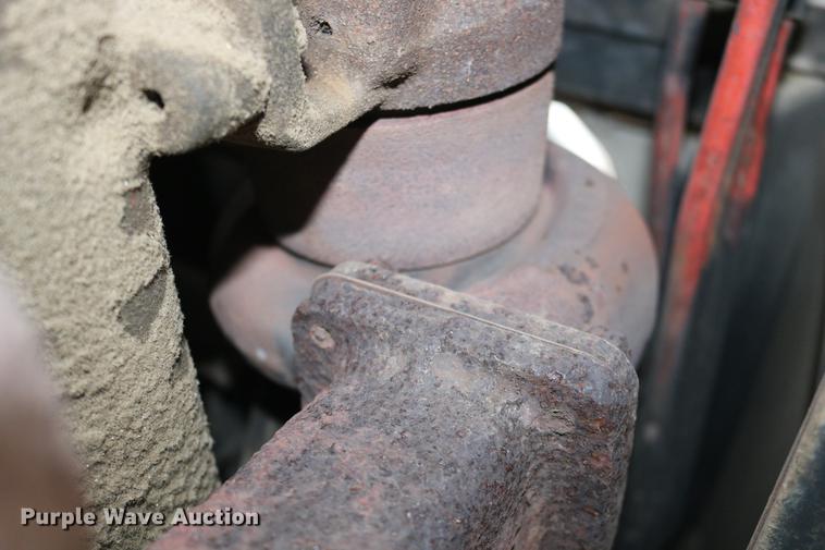 image for item DC3724 1975 Case 1175 tractor