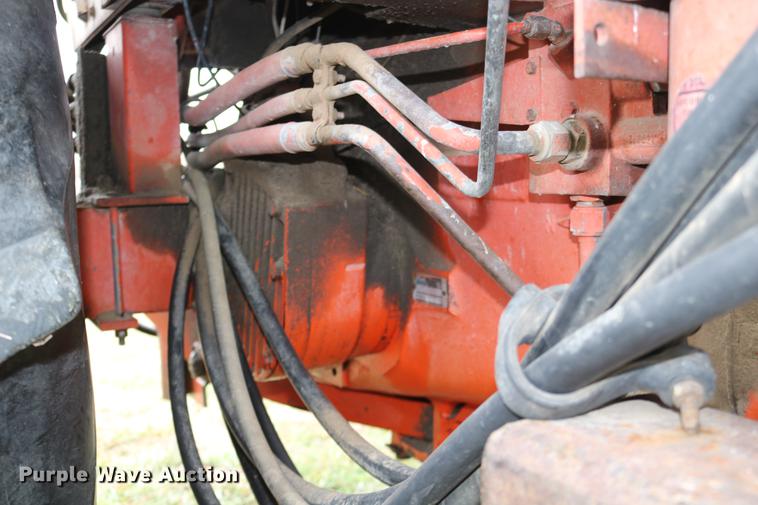 image for item DC3724 1975 Case 1175 tractor