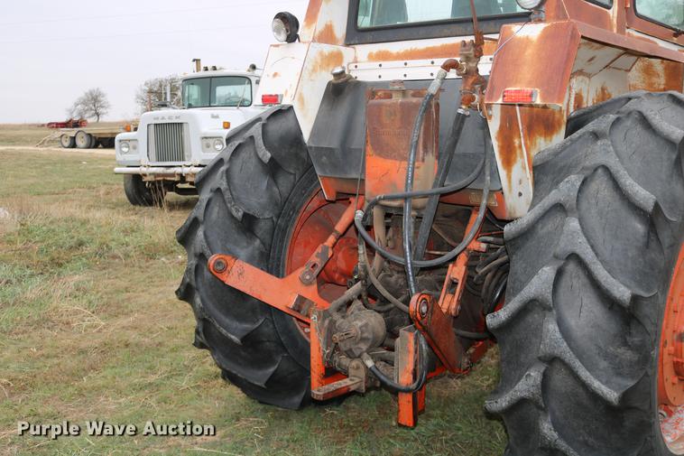 image for item DC3724 1975 Case 1175 tractor