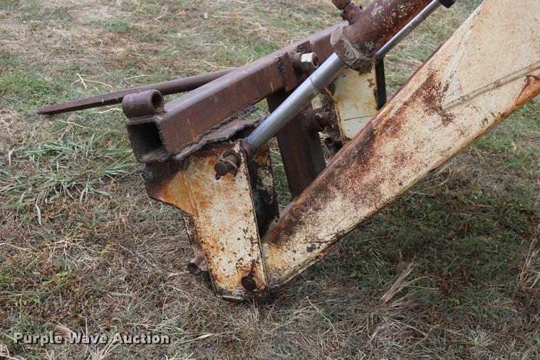 image for item DC3724 1975 Case 1175 tractor