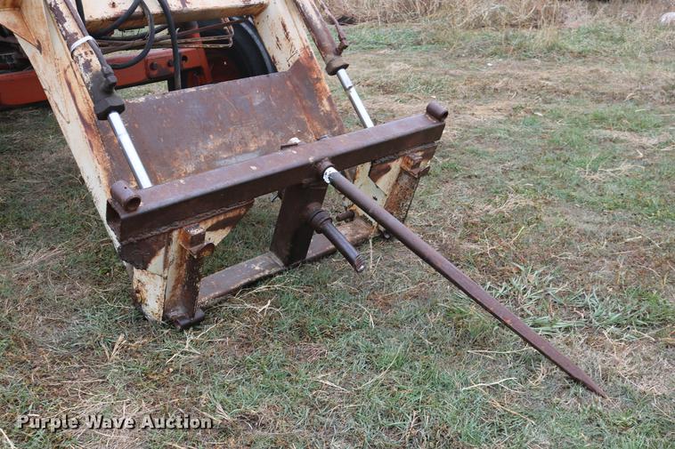 image for item DC3724 1975 Case 1175 tractor