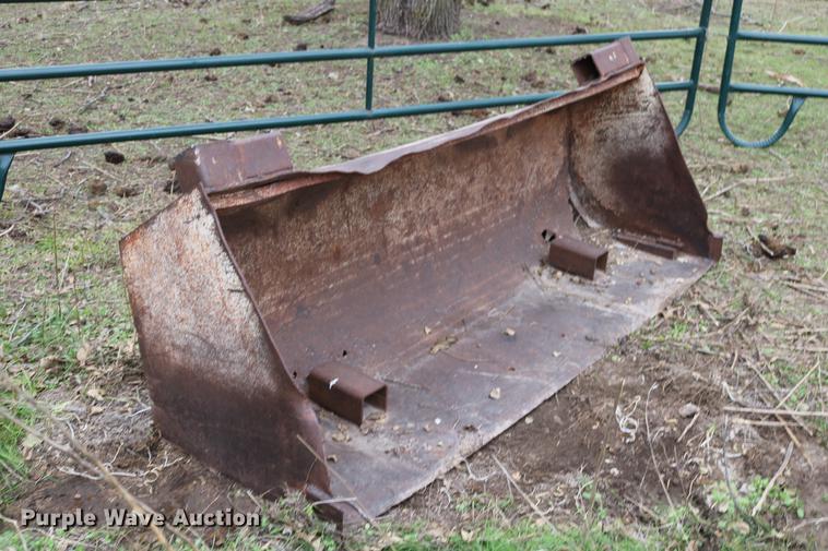 image for item DC3724 1975 Case 1175 tractor