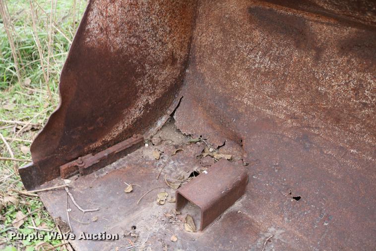 image for item DC3724 1975 Case 1175 tractor