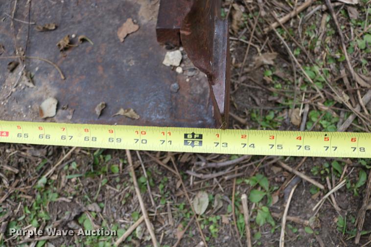 image for item DC3724 1975 Case 1175 tractor