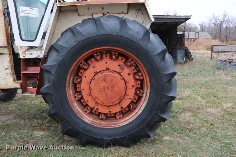 image for item DC3724 1975 Case 1175 tractor