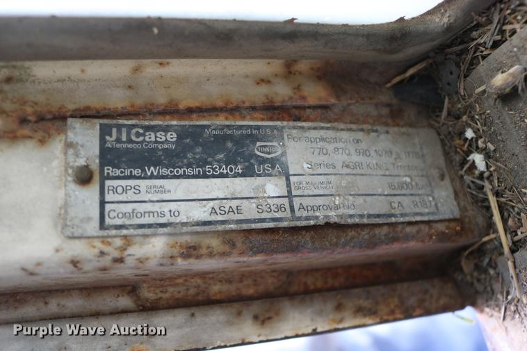 image for item DC3724 1975 Case 1175 tractor