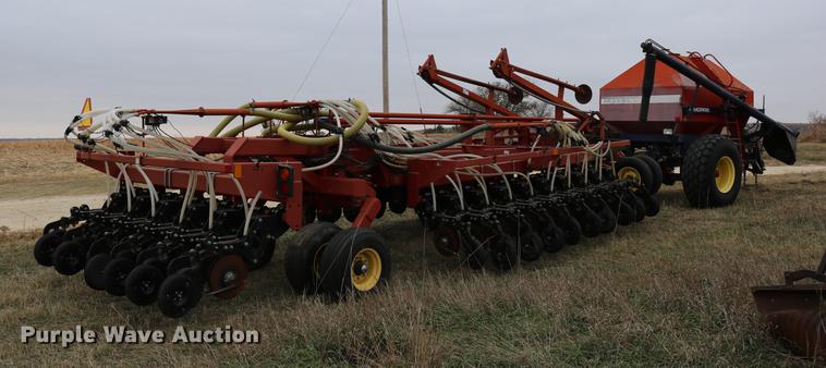 image for item DC3726 Sunflower 9130-40 no-till air seeder
