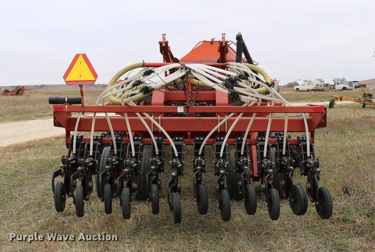 image for item DC3726 Sunflower 9130-40 no-till air seeder