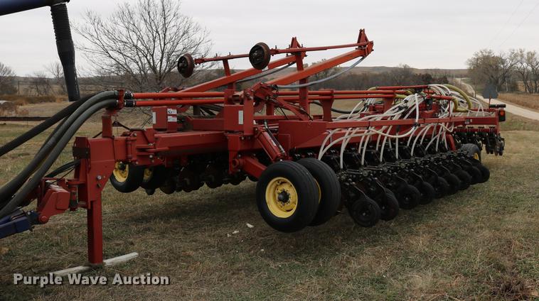 image for item DC3726 Sunflower 9130-40 no-till air seeder