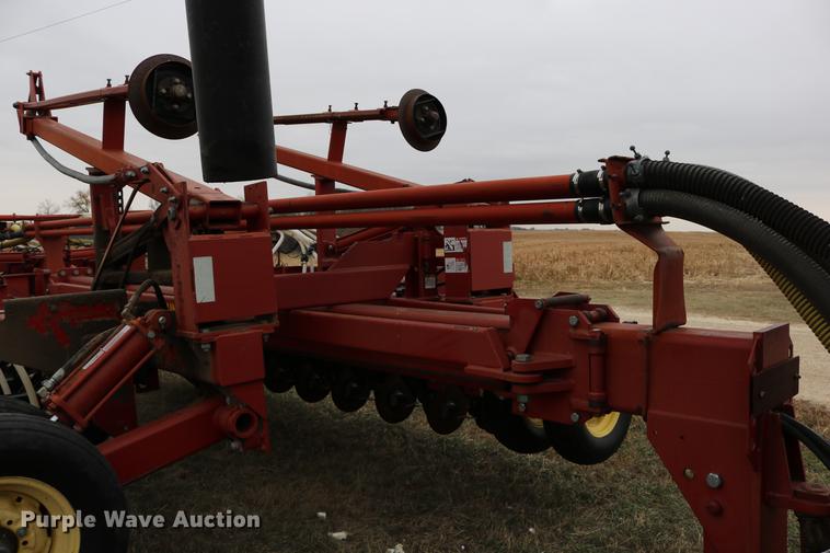 image for item DC3726 Sunflower 9130-40 no-till air seeder