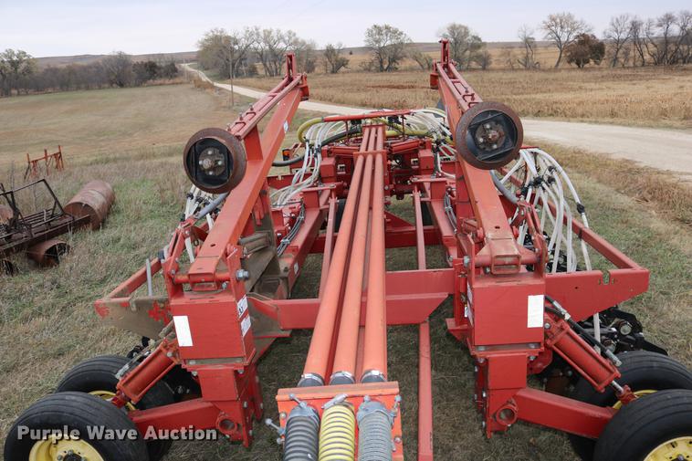 image for item DC3726 Sunflower 9130-40 no-till air seeder