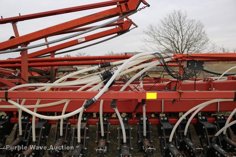 image for item DC3726 Sunflower 9130-40 no-till air seeder