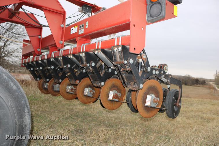 image for item DC3726 Sunflower 9130-40 no-till air seeder