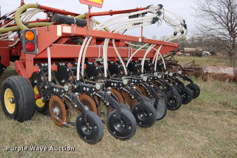 image for item DC3726 Sunflower 9130-40 no-till air seeder