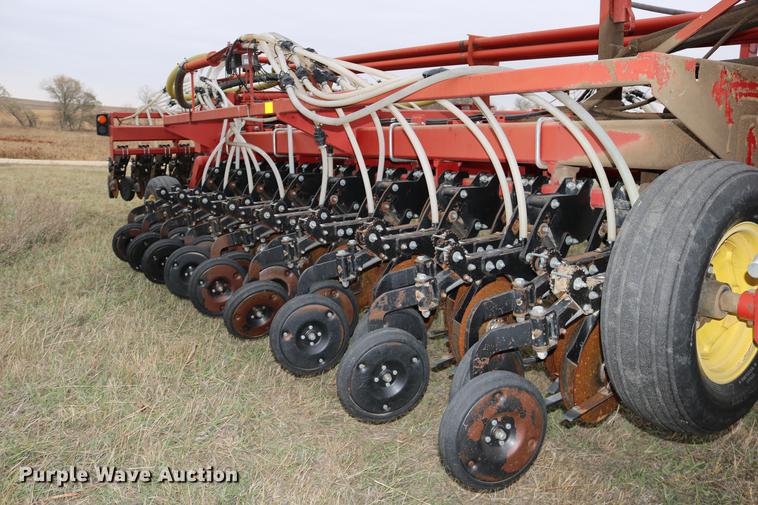 image for item DC3726 Sunflower 9130-40 no-till air seeder