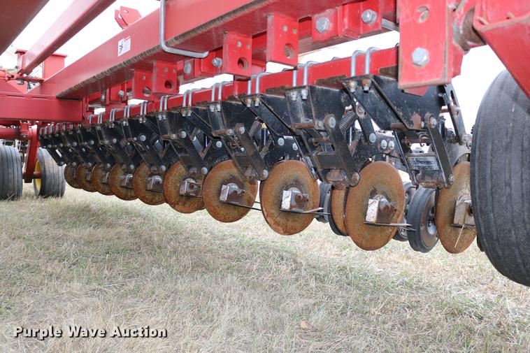 image for item DC3726 Sunflower 9130-40 no-till air seeder