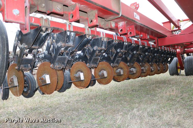 image for item DC3726 Sunflower 9130-40 no-till air seeder