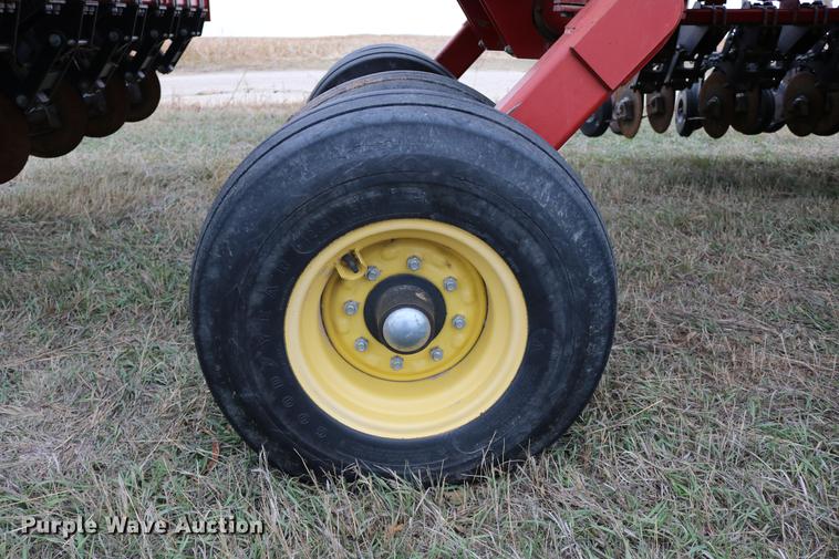 image for item DC3726 Sunflower 9130-40 no-till air seeder