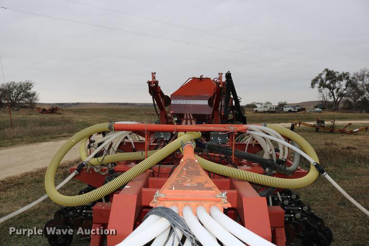 image for item DC3726 Sunflower 9130-40 no-till air seeder