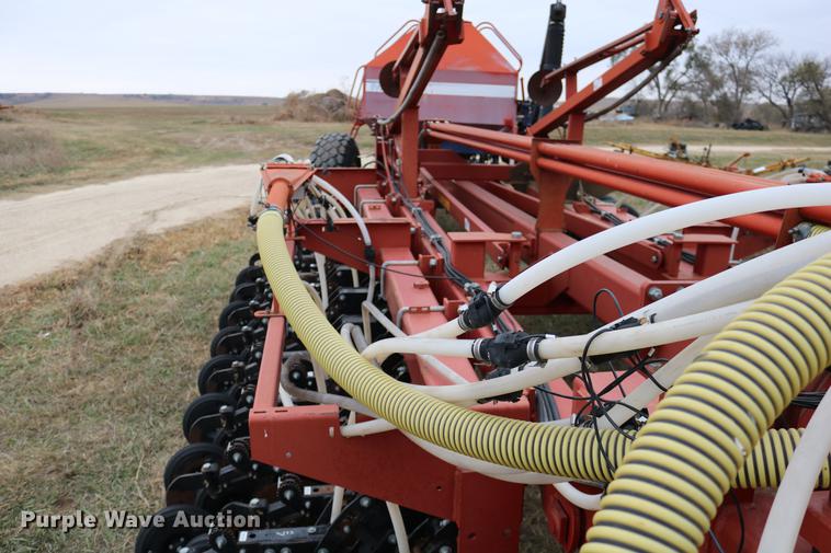 image for item DC3726 Sunflower 9130-40 no-till air seeder