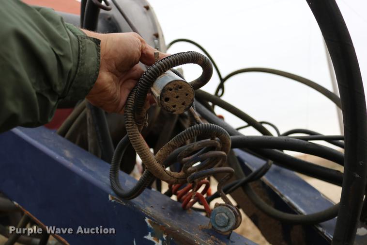 image for item DC3726 Sunflower 9130-40 no-till air seeder