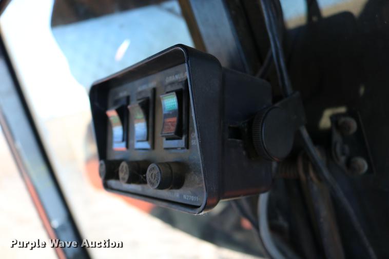 image for item DC3726 Sunflower 9130-40 no-till air seeder