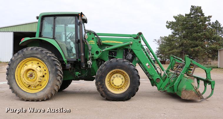 image for item DC3736 John Deere 7430 MFWD tractor