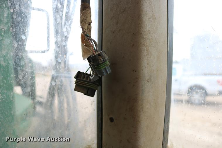 image for item DC3736 John Deere 7430 MFWD tractor