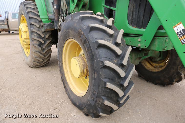 image for item DC3736 John Deere 7430 MFWD tractor