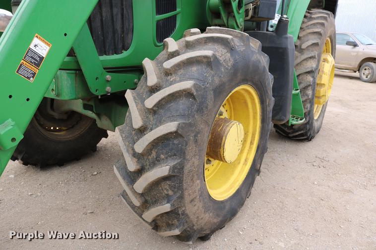 image for item DC3736 John Deere 7430 MFWD tractor