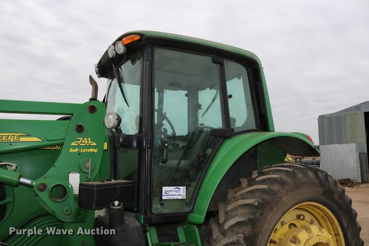 image for item DC3736 John Deere 7430 MFWD tractor