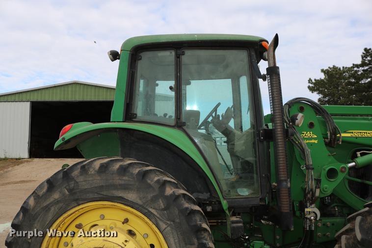 image for item DC3736 John Deere 7430 MFWD tractor