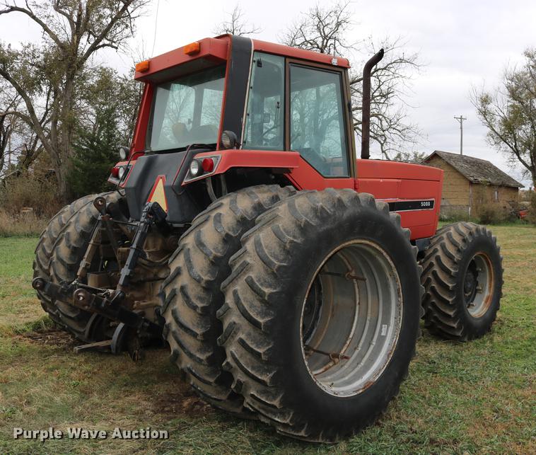 image for item DC3741 1984 International 5088 MFWD tractor