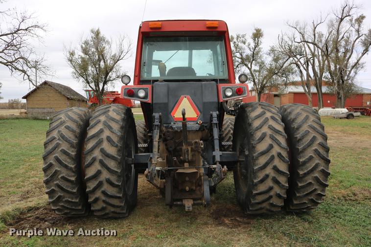 image for item DC3741 1984 International 5088 MFWD tractor
