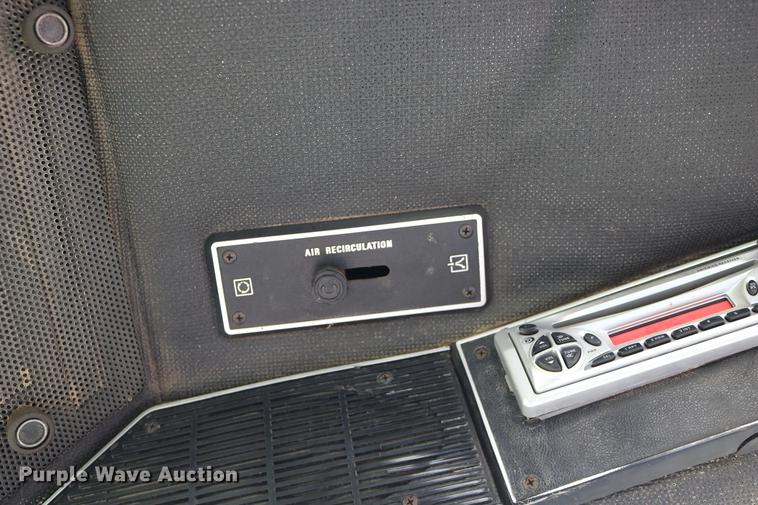 image for item DC3741 1984 International 5088 MFWD tractor